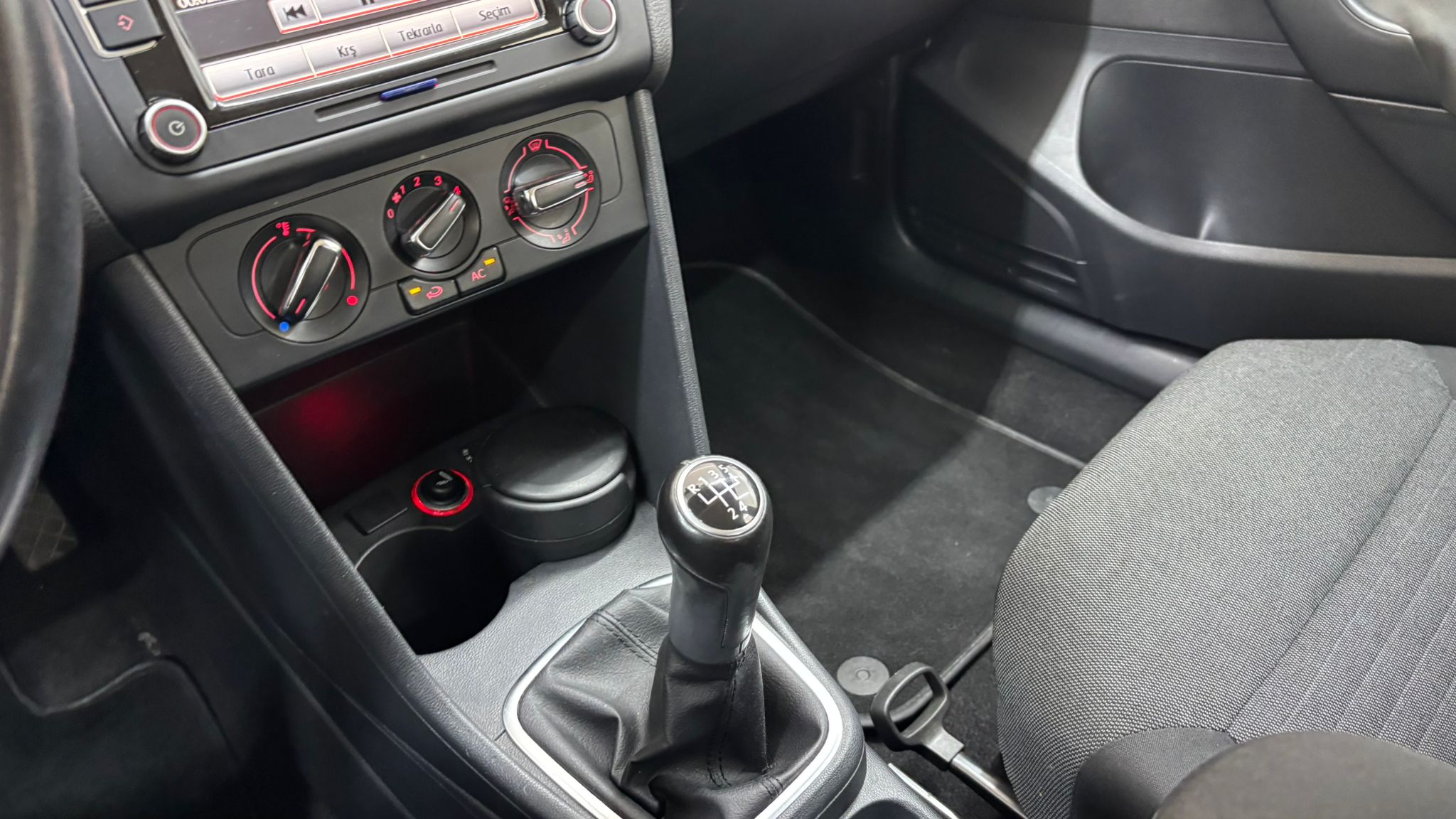 VOLKSWAGEN POLO 20